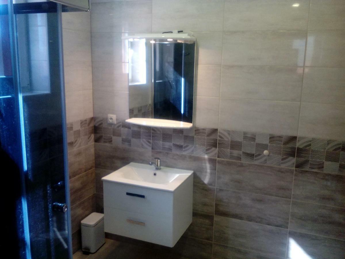 Oaza Apartment Vacenovice Luaran gambar